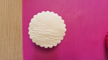 Easy Sunflower Toppers by Help Me Bake (39) (Medium).jpg Easy Sunflower Toppers by Help Me Bake (39) (Medium).jpg