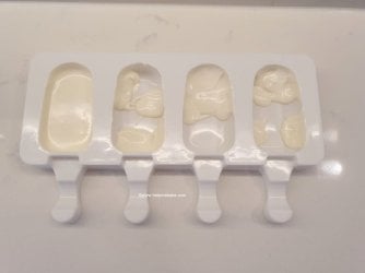 How to make Cakesicles by Help Me Bake (2) (Medium).jpg How to make Cakesicles by Help Me Bake (2) (Medium).jpg