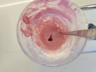 How to make cakesicles by Help Me Bake (10) (Medium).jpg How to make cakesicles by Help Me Bake (10) (Medium).jpg