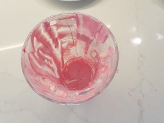 Cakesicles - How to clean up candy melts by Help Me Bake (8) (Medium).jpg Cakesicles - How to clean up candy melts by Help Me Bake (8) (Medium).jpg