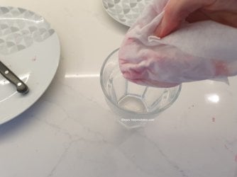 Cakesicles - How to clean up candy melts by Help Me Bake (4) (Medium).jpg Cakesicles - How to clean up candy melts by Help Me Bake (4) (Medium).jpg