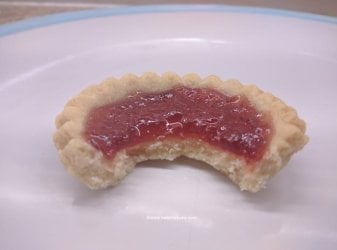 Jam Tarts by Help Me Bake (20) (Medium).jpg Jam Tarts by Help Me Bake (20) (Medium).jpg