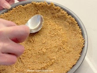 Banoffee Pie Tutorial by Help Me Bake 16.JPG Banoffee Pie Tutorial by Help Me Bake 16.JPG