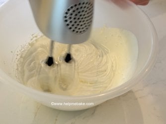 Banoffee Pie Tutorial by Help Me Bake 26.JPG Banoffee Pie Tutorial by Help Me Bake 26.JPG