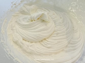 Banoffee Pie Tutorial by Help Me Bake 27.JPG Banoffee Pie Tutorial by Help Me Bake 27.JPG