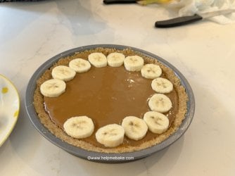 Banoffee Pie Tutorial by Help Me Bake 29.JPG Banoffee Pie Tutorial by Help Me Bake 29.JPG