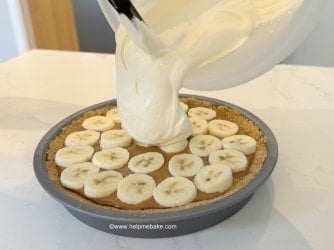 Banoffee Pie Tutorial by Help Me Bake 31.JPG Banoffee Pie Tutorial by Help Me Bake 31.JPG