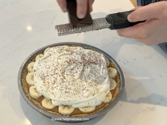 Banoffee Pie Tutorial by Help Me Bake 34.JPG Banoffee Pie Tutorial by Help Me Bake 34.JPG