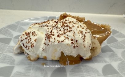Banoffee Pie Tutorial by Help Me Bake 36.JPG Banoffee Pie Tutorial by Help Me Bake 36.JPG