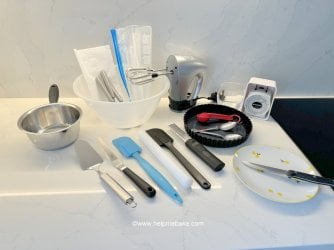 Banoffee Pie Tutorial Equipment by Help Me Bake.JPG Banoffee Pie Tutorial Equipment by Help Me Bake.JPG