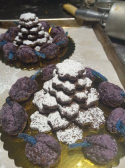 choc xmas tree.jpg