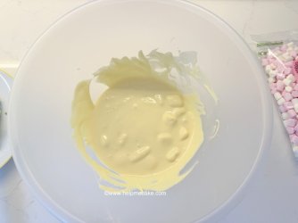 7 How to make Easter Marshmallow Bark by Help Me Bake (Medium).JPG