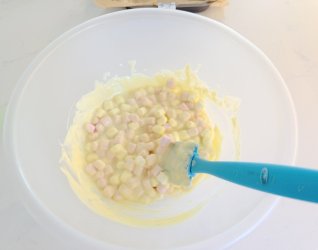 10 How to make Easter Marshmallow Bark by Help Me Bake (Medium).JPG