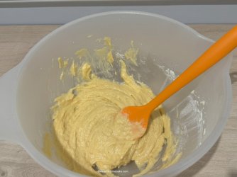 9 Funfetti cupcakes by Help Me Bake.JPG 9 Funfetti cupcakes by Help Me Bake.JPG