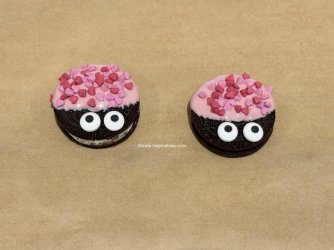 2 Love Bug Oreos by Help Me Bake (15).JPG 2 Love Bug Oreos by Help Me Bake (15).JPG