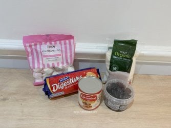 2 Traditional Irish Fifteens by Help Me Bake.JPG 2 Traditional Irish Fifteens by Help Me Bake.JPG