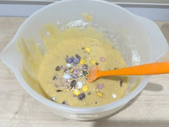 Mini Egg Blondies (17).JPG Mini Egg Blondies (17).JPG