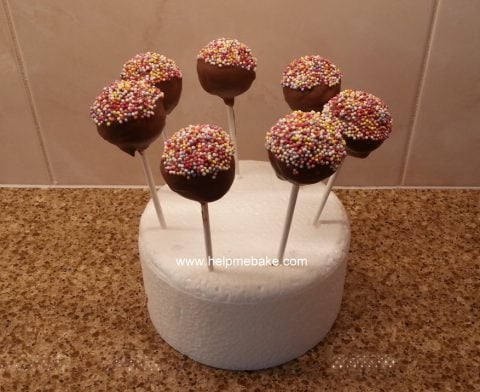 Choc-Sprinkle-Cake-Pops-480x392.jpg