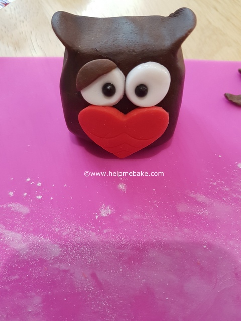 23-Valentines-Owl-Tutorial-Help-Me-Bake-11.jpg