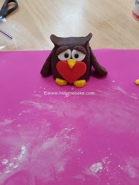 40-Valentines-Owl-Tutorial-Help-Me-Bake-29.jpg