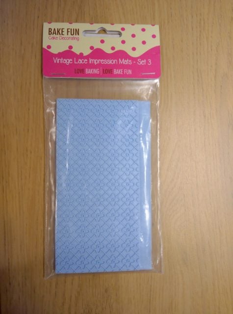 Bake-fun-vintage-lace-impression-mats-set-3-1-475x640.jpg