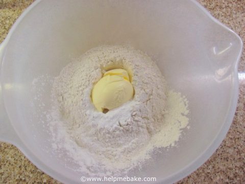 Cherry-Scones-Tutorial-Help-Me-Bake-1-e1489434525996-480x360.jpg