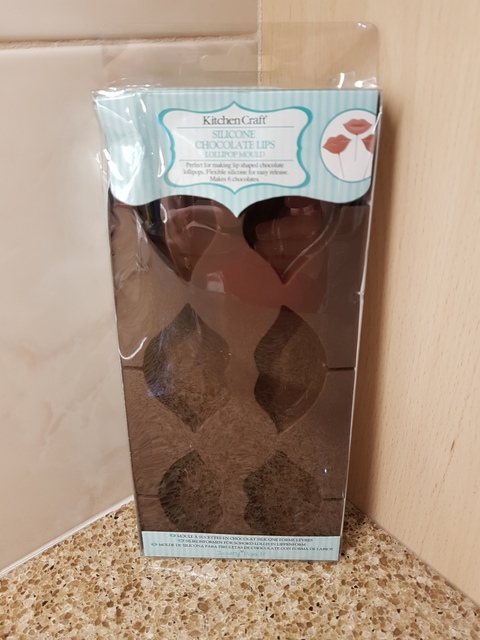 KitchenCraft Sweetly Does It Lips Silicone Lollipop Mould Review
