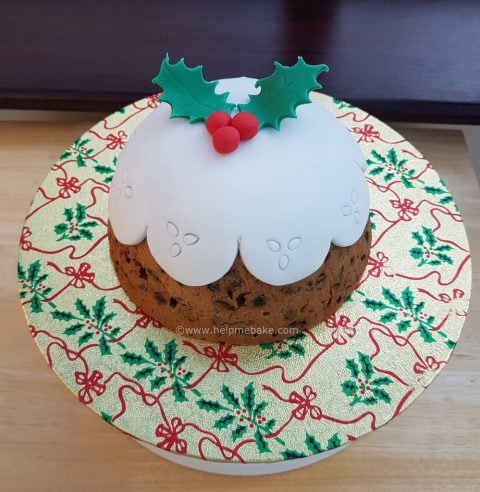 Christmas-Pudding-Cake-by-Help-Me-Bake-3-480x492.jpg