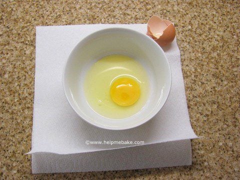 Egg-Cracking-Tips-Help-Me-Bake-480x360.jpg
