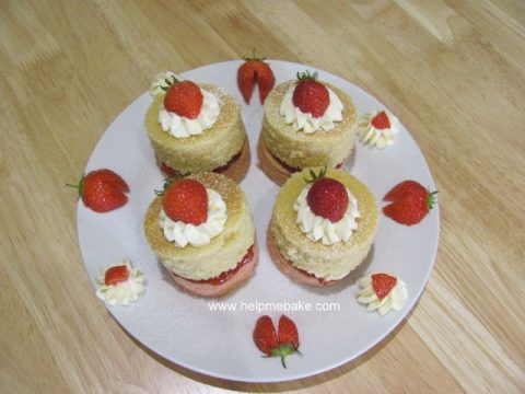 Strawberry-mini-cakes-wimbledon-wonders-480x360.jpg