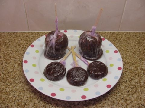Treacle-Toffee-Treats-Help-Me-Bake-480x360.jpg