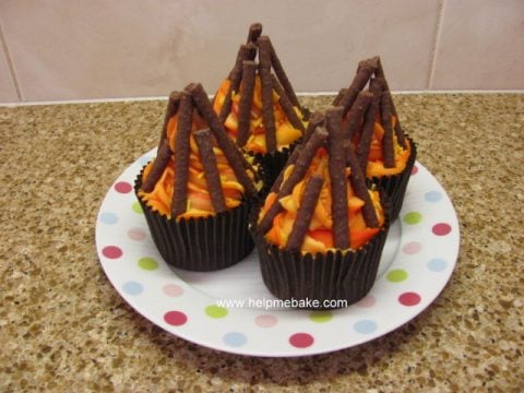 Bonfire-Cupcakes-by-Help-Me-Bake-11-480x360.jpg