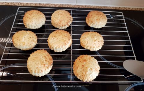 Cheese-and-Chilli-Scones-Help-Me-Bake-30-480x304.jpg