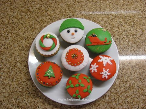 Christmas-Cupcakes-Help-Me-Bake-480x360.jpg