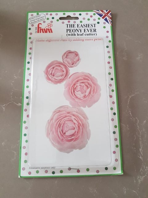 2-FMM-The-Easiest-Peony-with-Leaf-Cutter-Review-by-Help-Me-Bake-001-480x640.jpg