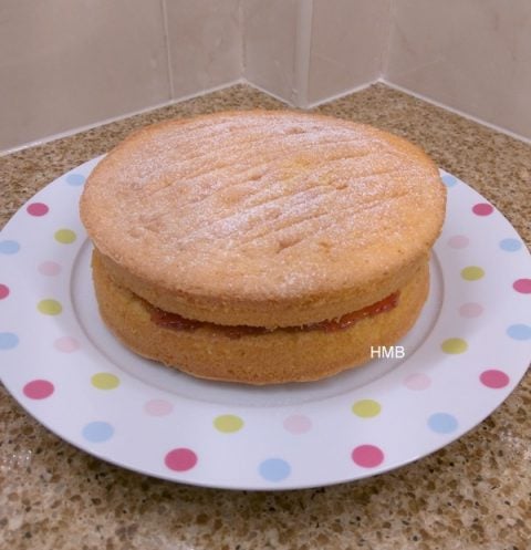 Victoria-sandwich-by-Help-Me-Bake-480x497.jpg