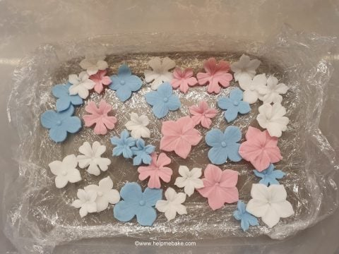 100th-Flower-Cake-by-Help-Me-Bake-480x360.jpg