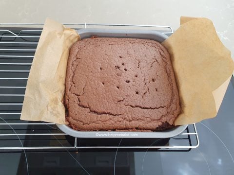21-3-ingredient-choc-cake-by-help-me-bake-480x360.jpg